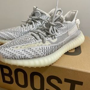 Yeezy Boost V2 Static Size 6 Men 7.5 Women